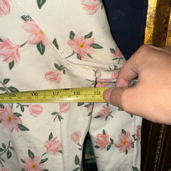 Draper James Magnolia Floral Print Crewneck Women’s Sweatshirt Size M - Picture 4 of 5